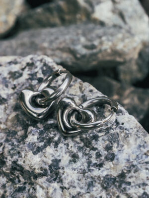 Two of Heartz Hoops