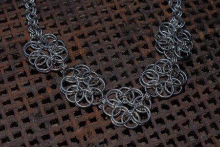 Daisy Chain Collar
